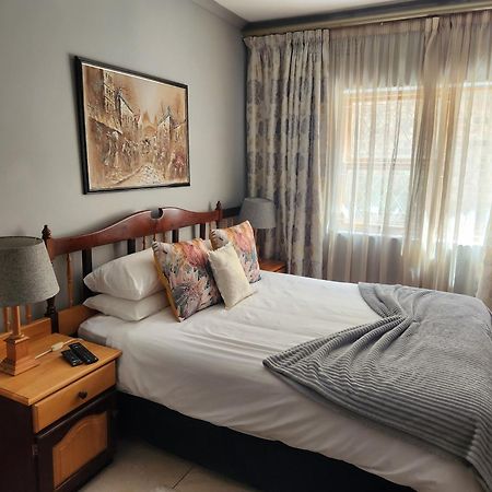 Lagoon Breeze Guest House Knysna Bagian luar foto