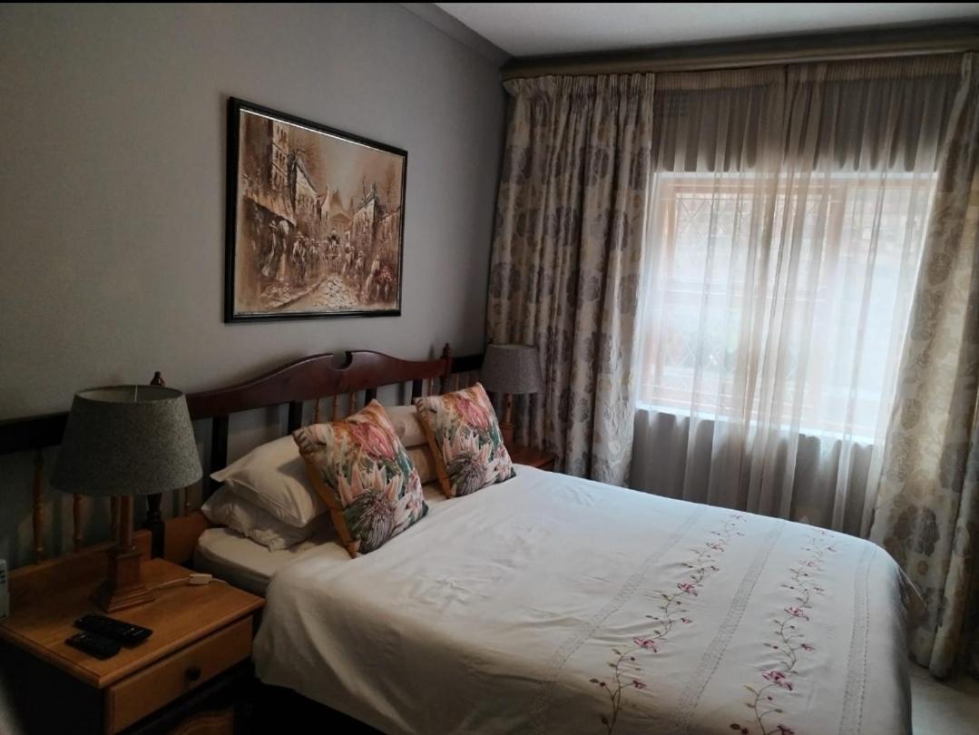 Lagoon Breeze Guest House Knysna Bagian luar foto