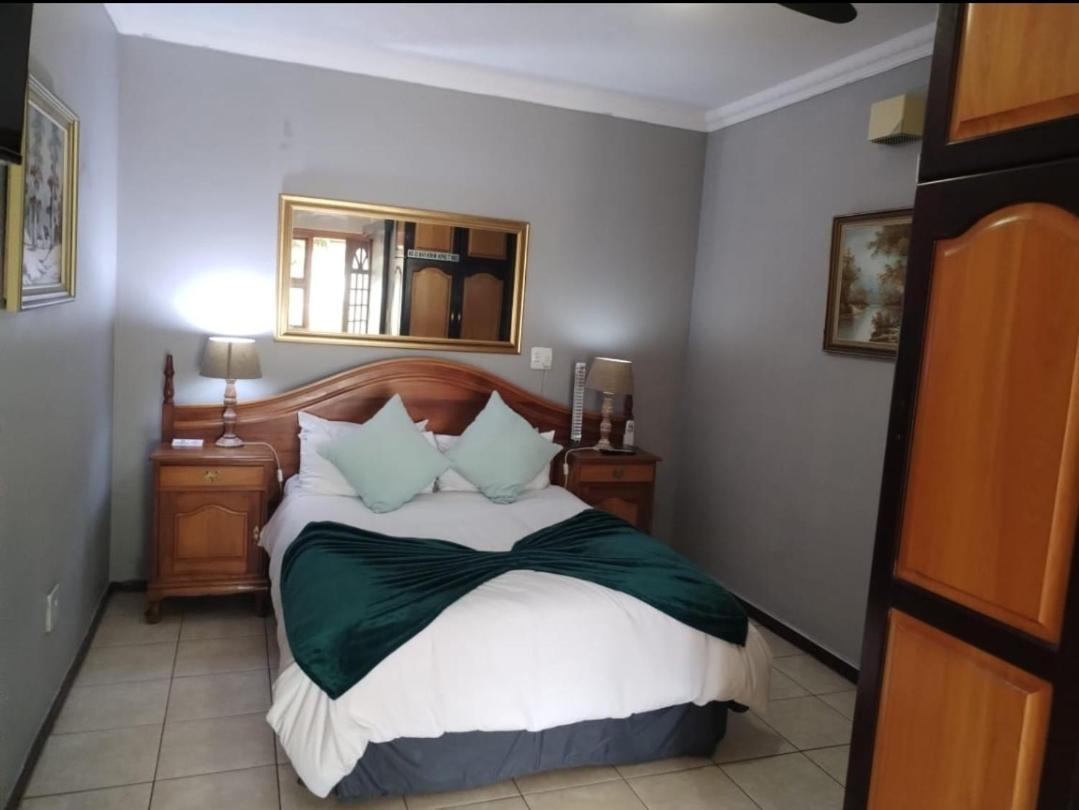Lagoon Breeze Guest House Knysna Bagian luar foto