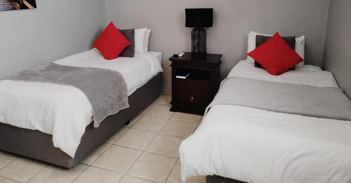 Lagoon Breeze Guest House Knysna Bagian luar foto