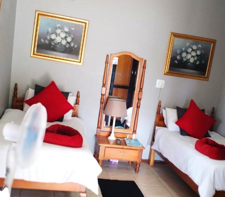 Lagoon Breeze Guest House Knysna Bagian luar foto